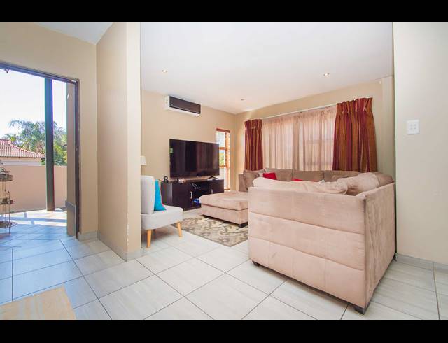 3 BEDROOM HOUSE FOR SALE IN NORTH RIDING